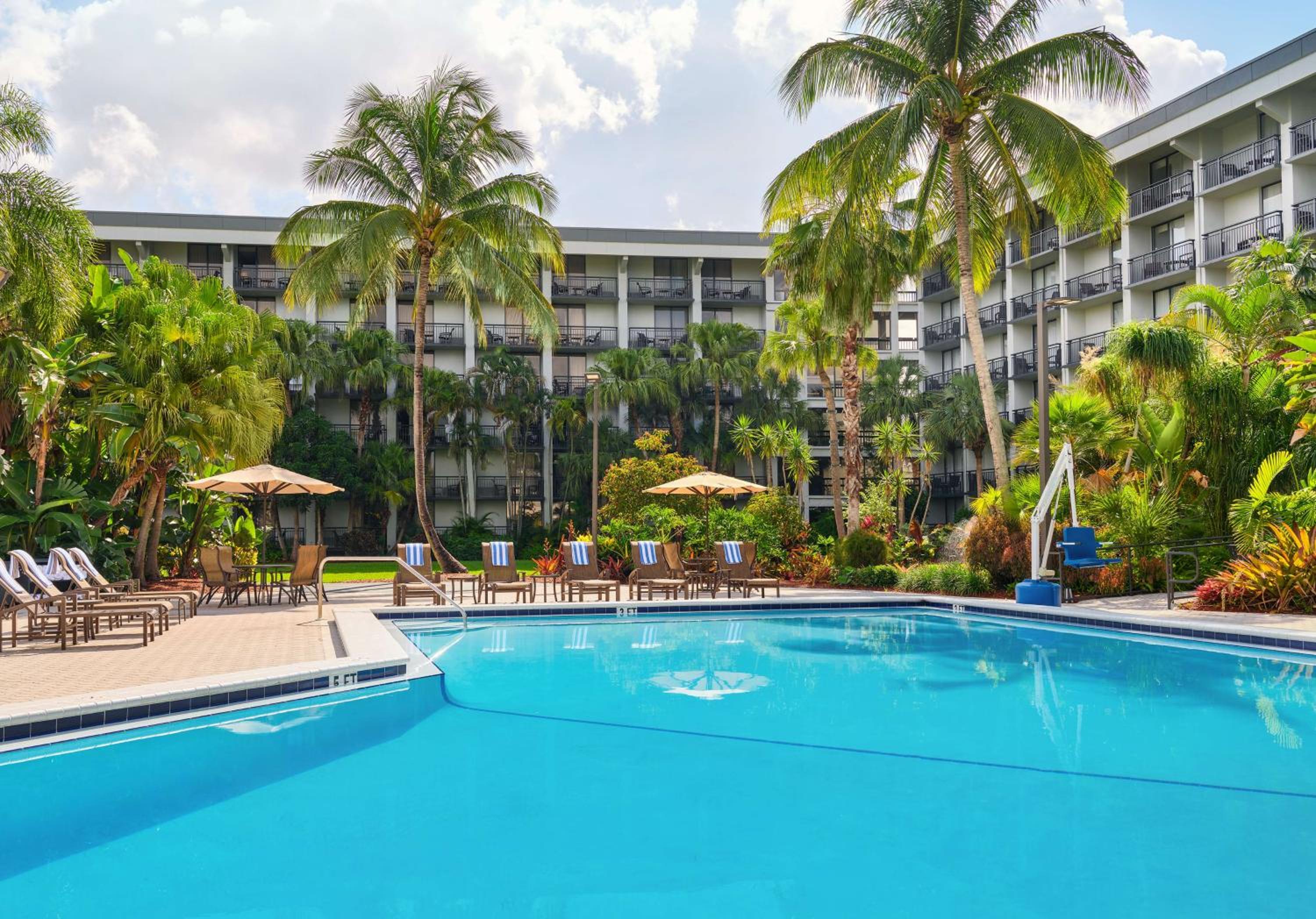 West Palm Beach Vacations - DoubleTree by Hilton Palm Beach Gardens - Property Image 1