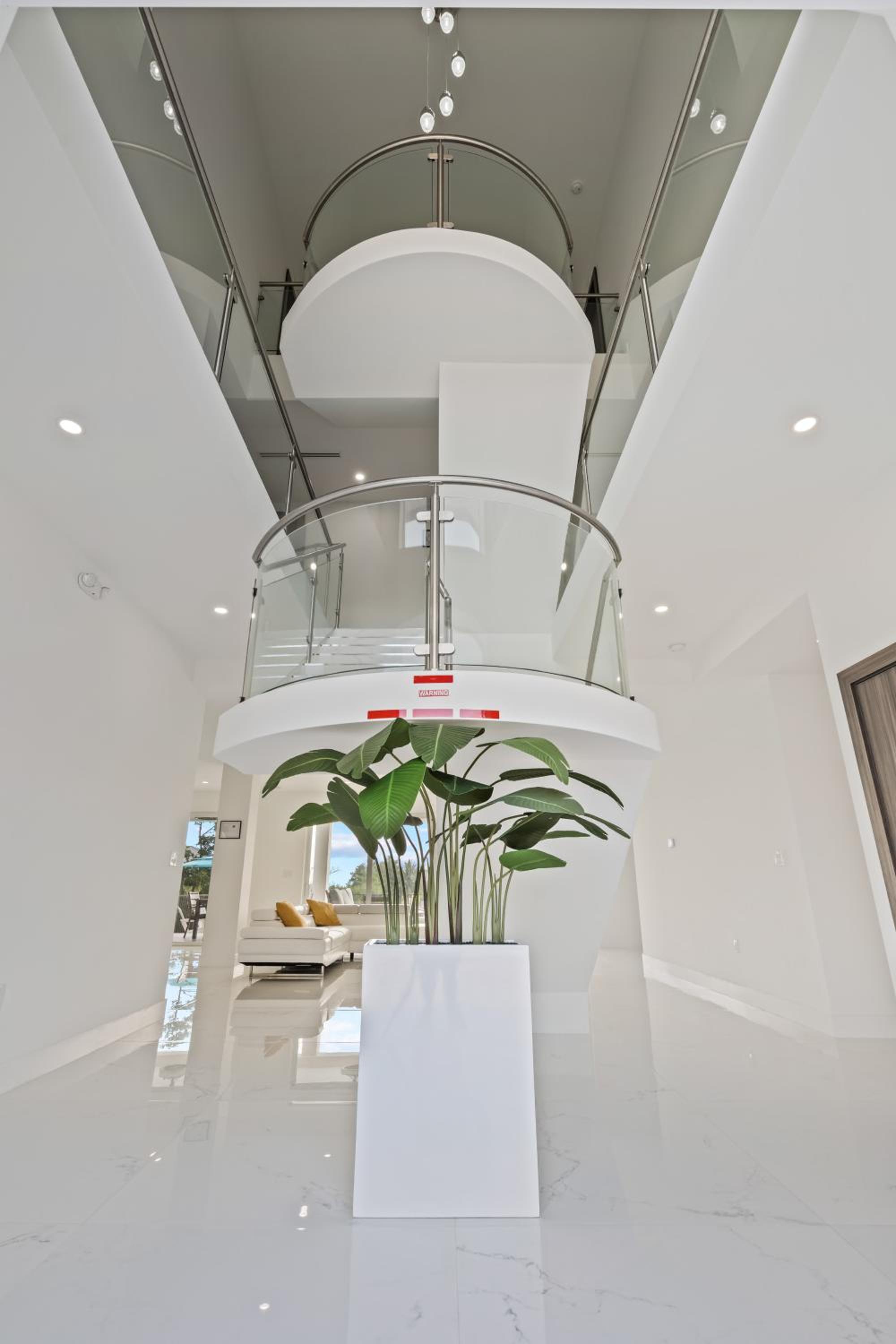Welcome to Paradise Villa: A luxury home in Sombrero Beach, Florida Keys. view 4