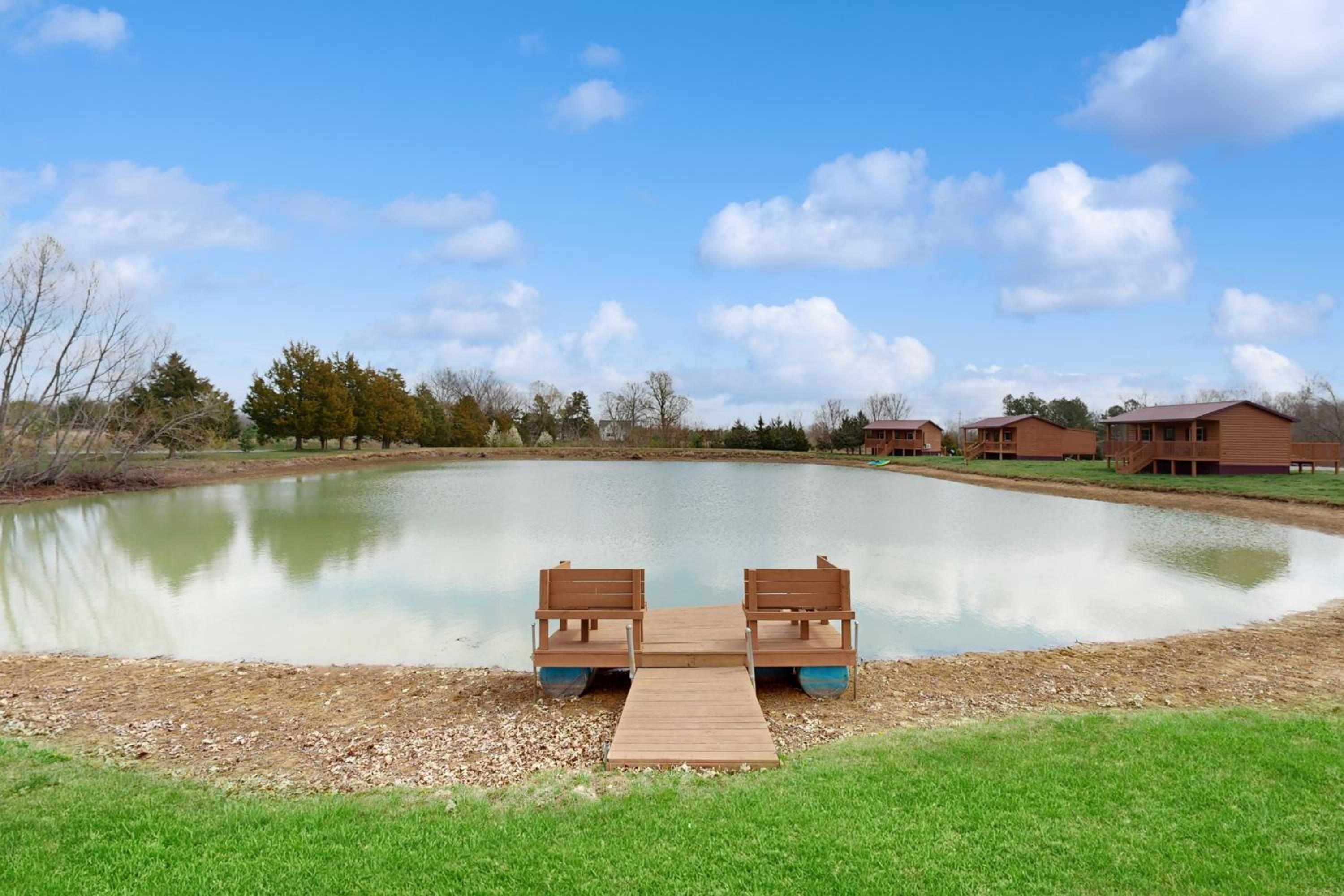 Pet-Friendly Lakeside Gem 4 Mi to Dtwn Murphysboro