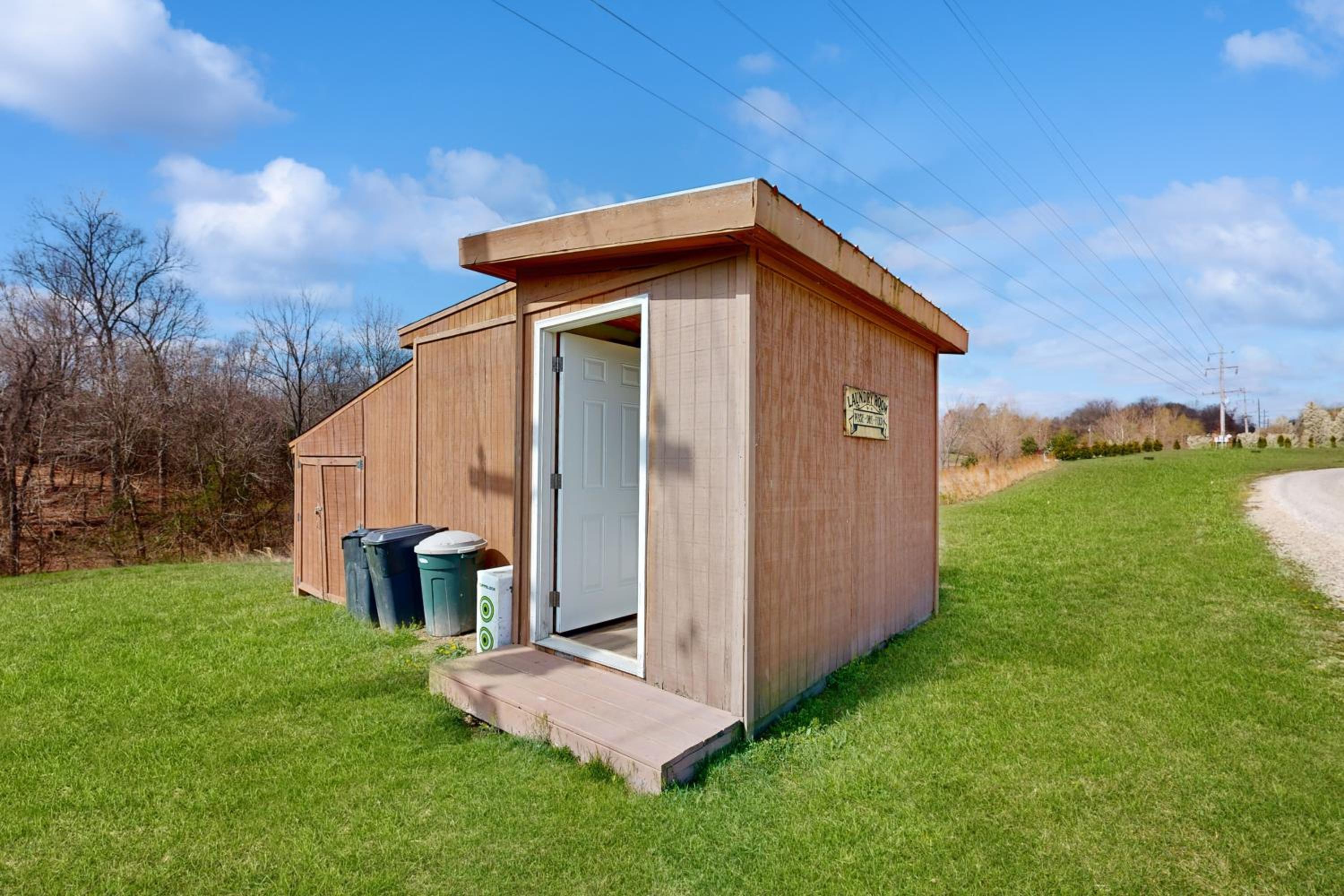Pet-Friendly Lakeside Gem 4 Mi to Dtwn Murphysboro