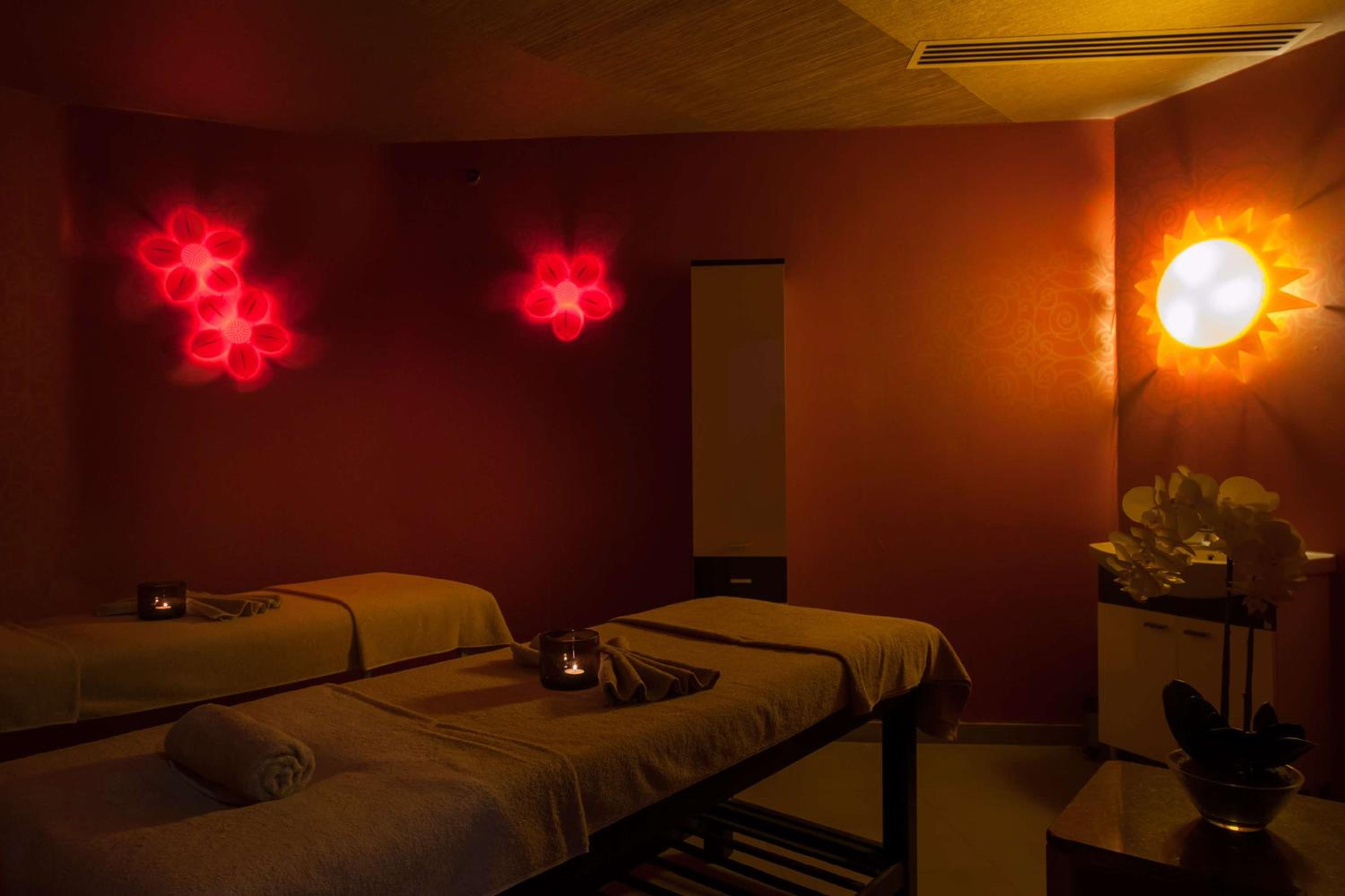 DoubleTree by Hilton Istanbul - Sirkeci - Image 109