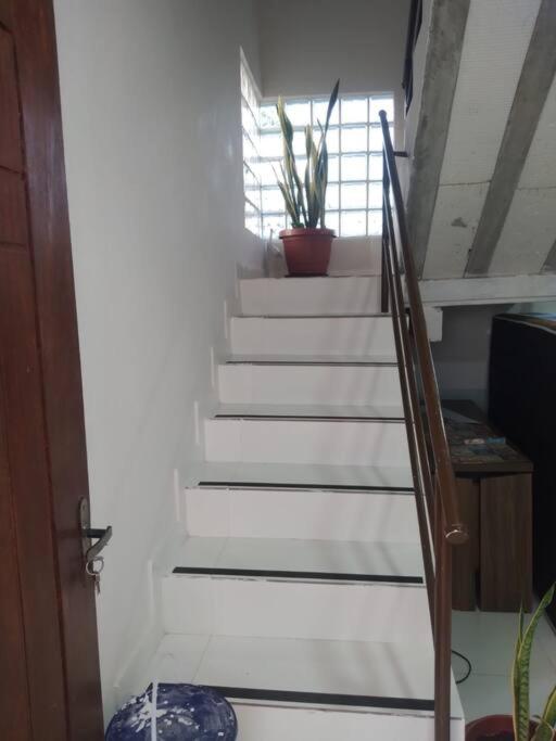 Casa duplex com terraço e vista pro mar
