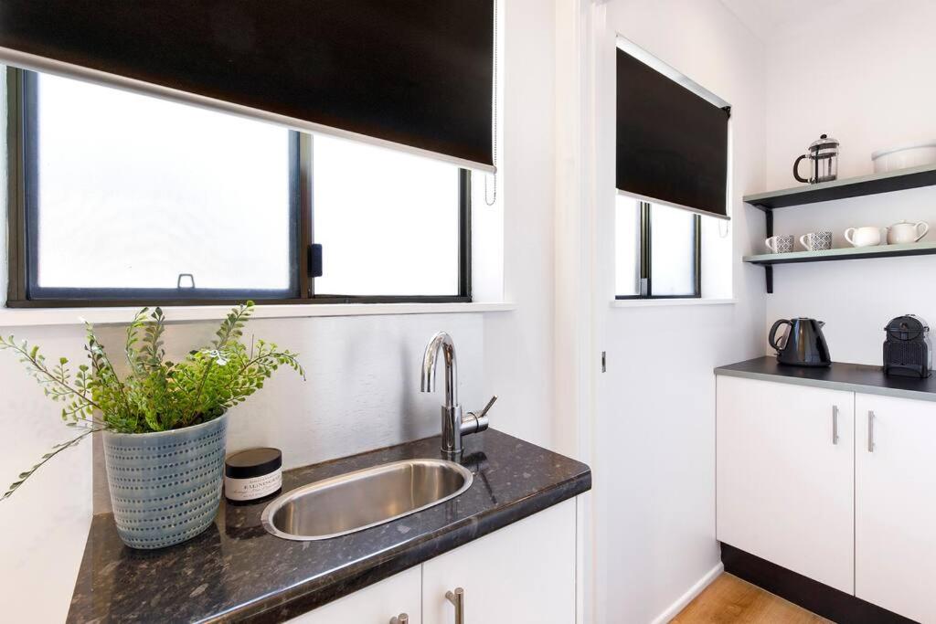 Little House on the Hill, Pet Friendly & New Pool