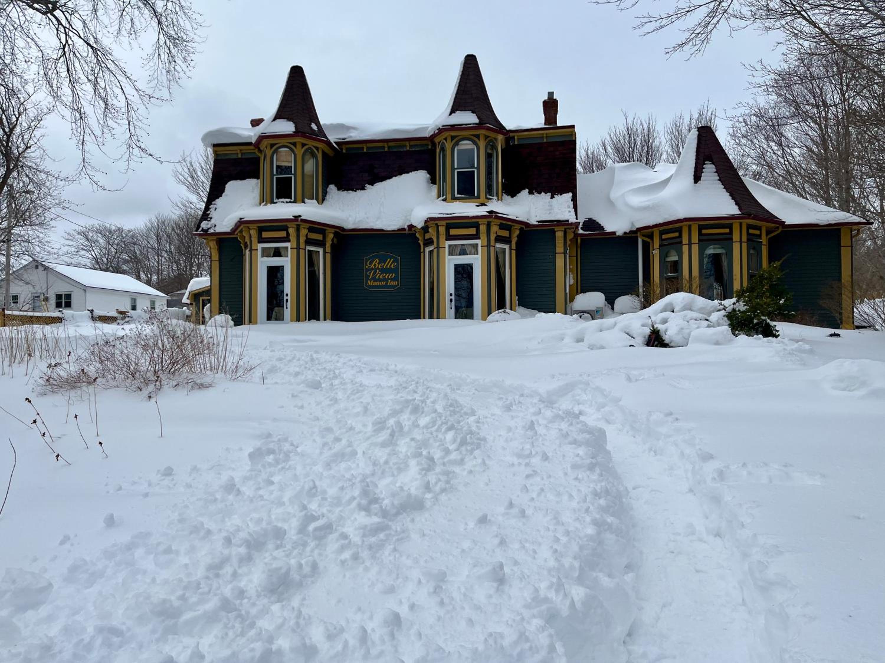 Belle View Manor Inn