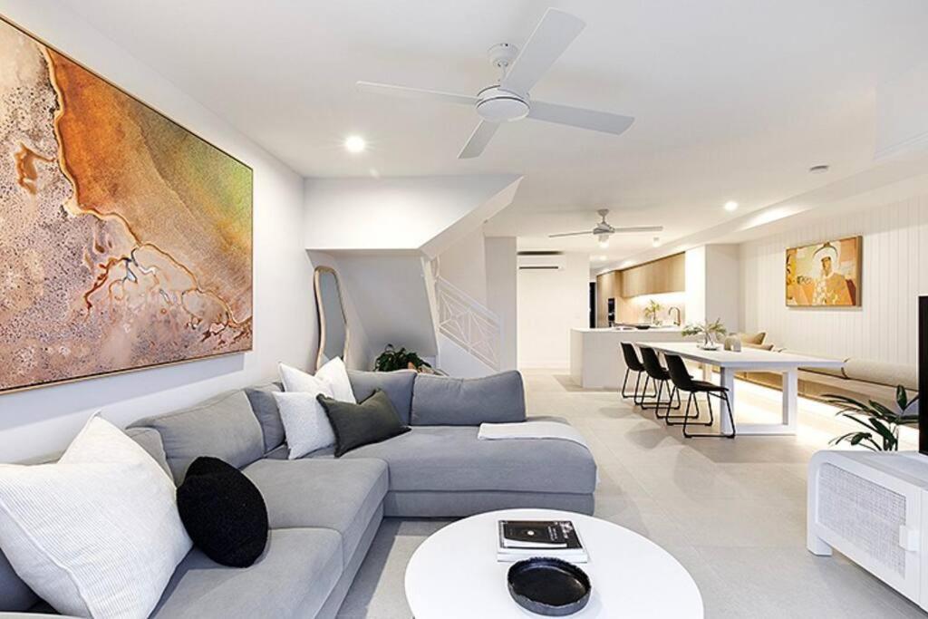 Sunrise Luxury Beach Retreat Pooch Friendly