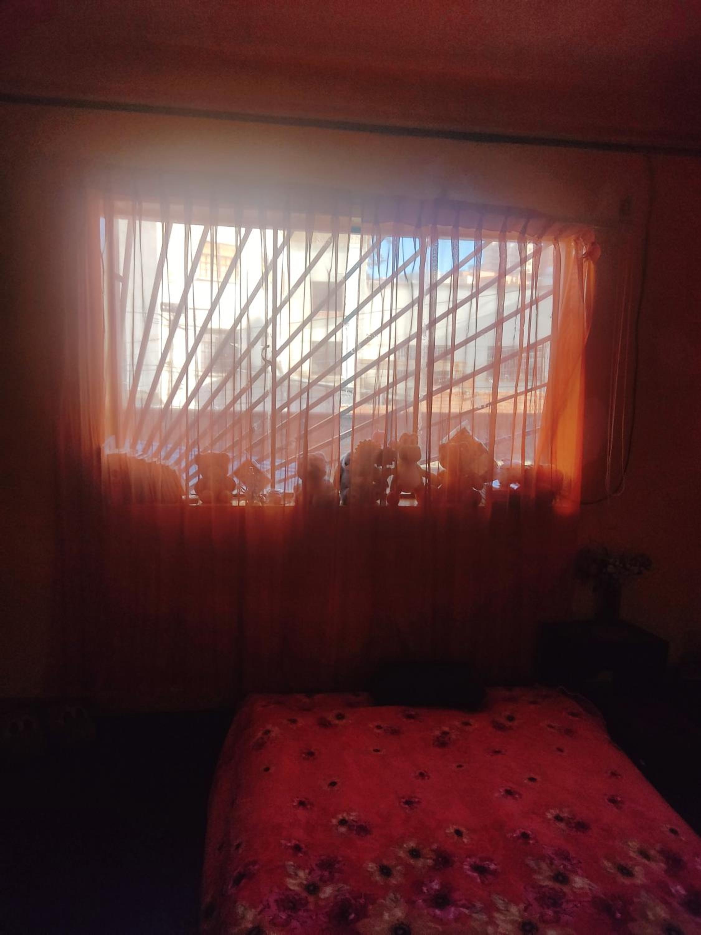 Casa familiar orange corner