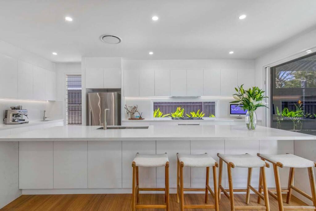 Paradise on Pacific ~ New Sunshine Beach Luxe Home