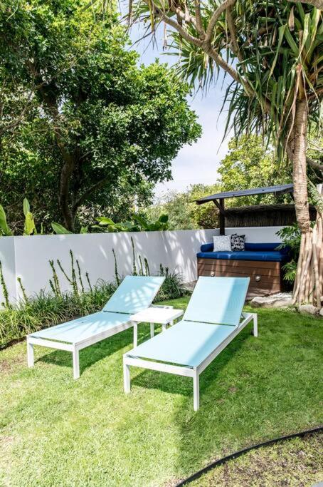 The Boat House Luxury Beachside with Heated pool
