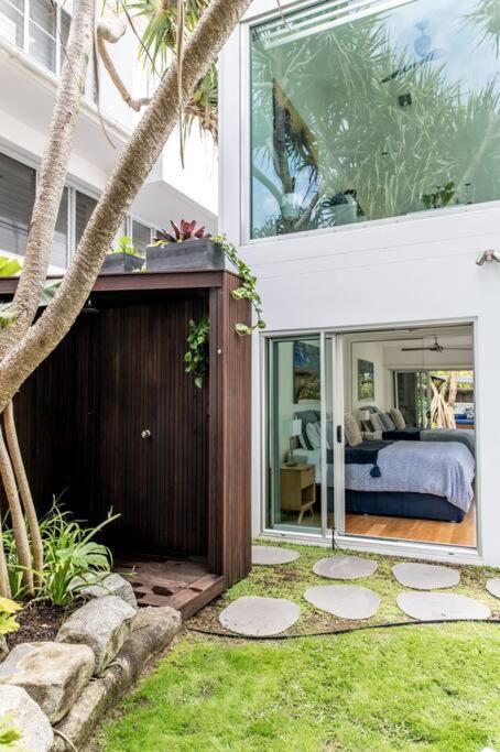 The Boat House Luxury Beachside with Heated pool