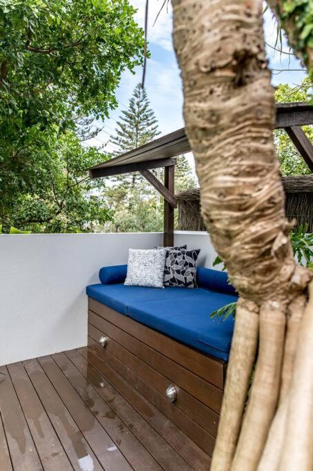 The Boat House Luxury Beachside with Heated pool