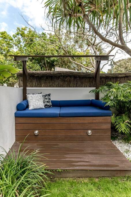 The Boat House Luxury Beachside with Heated pool