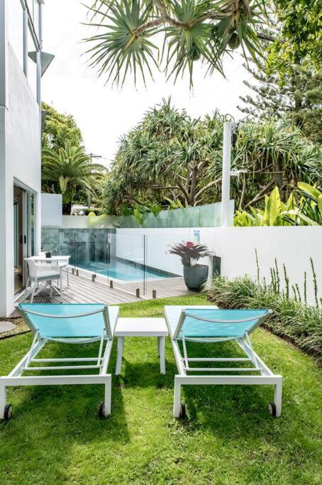 The Boat House Luxury Beachside with Heated pool