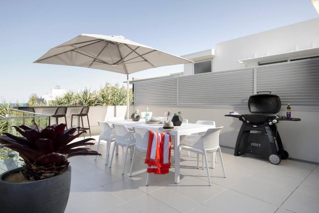 The Boat House Luxury Beachside with Heated pool
