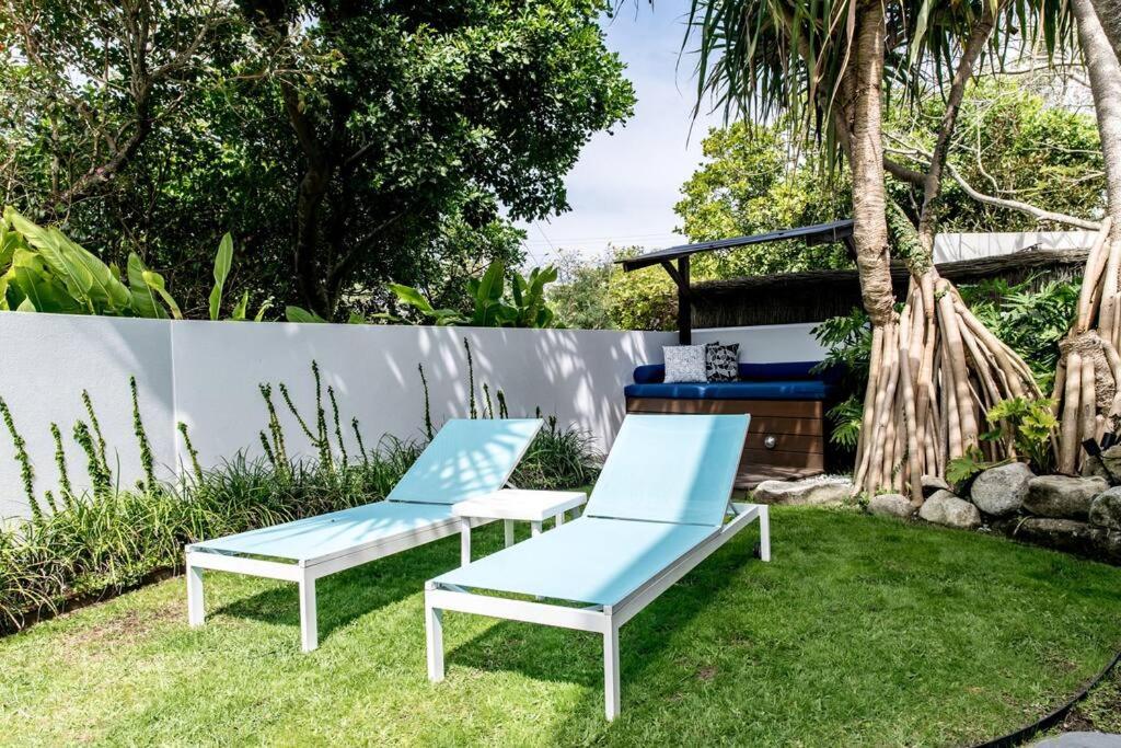 The Boat House Luxury Beachside with Heated pool