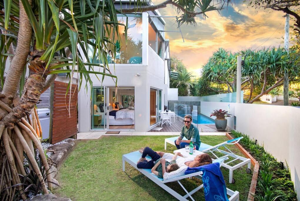 The Boat House Luxury Beachside with Heated pool