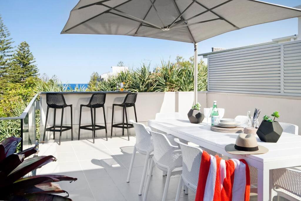 The Boat House Luxury Beachside with Heated pool