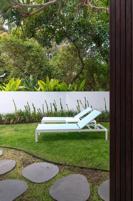 The Boat House Luxury Beachside with Heated pool
