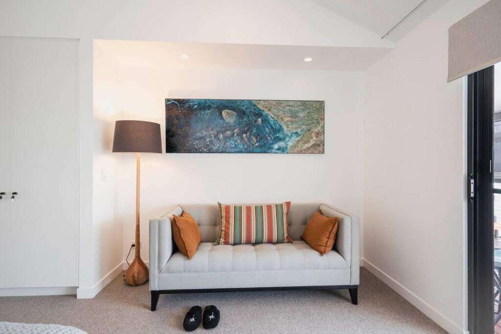 Sunset Lagoon Noosa Luxury with Stunning Views
