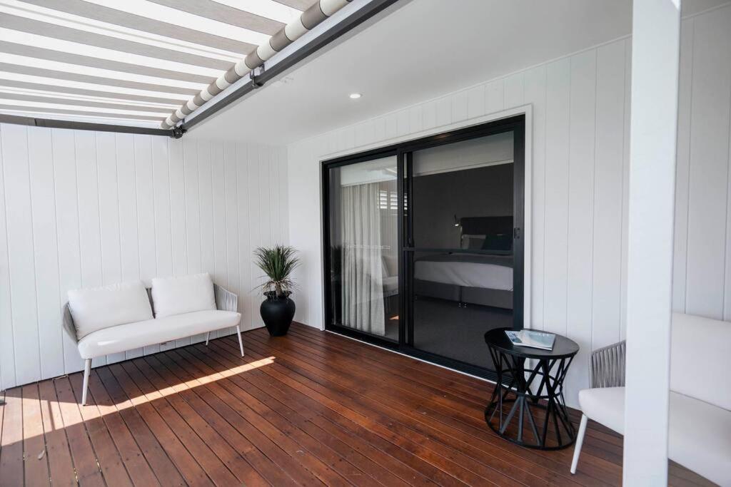 Sunset Lagoon Noosa Luxury with Stunning Views