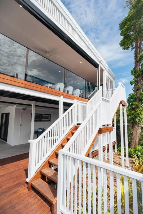 Sunset Lagoon Noosa Luxury with Stunning Views