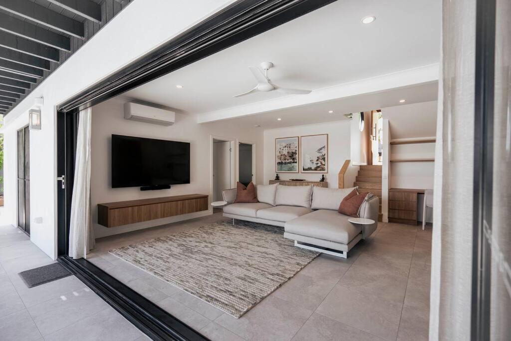 Sunset Lagoon Noosa Luxury with Stunning Views