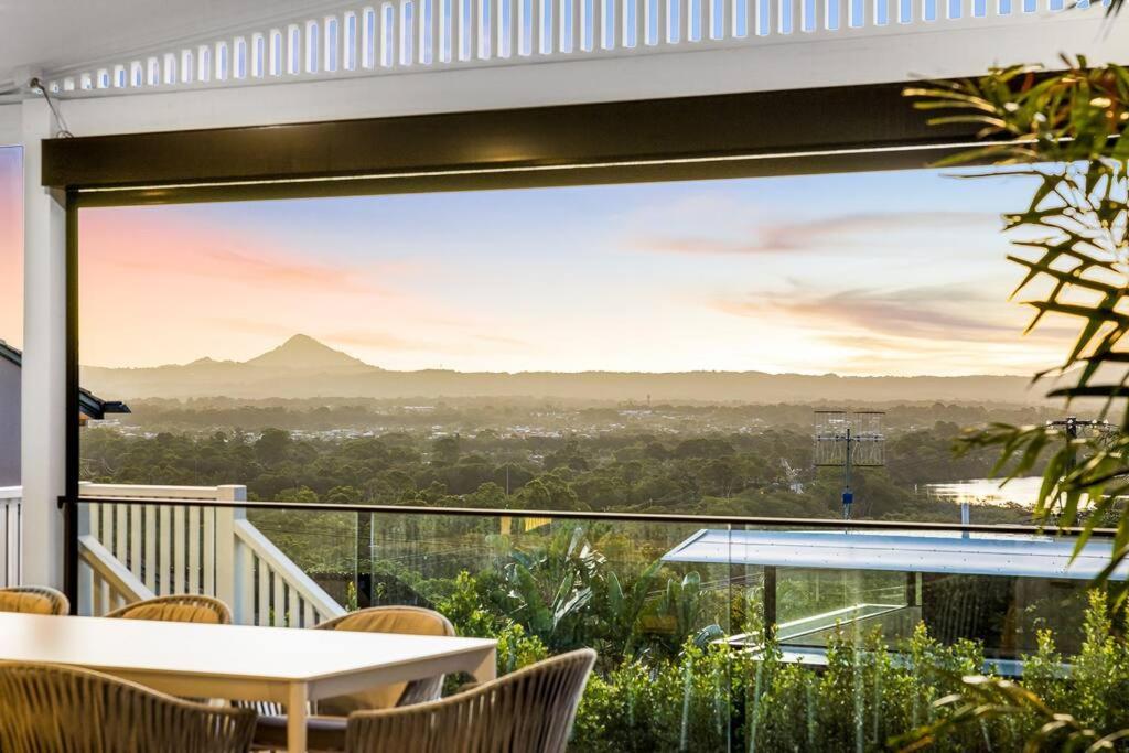 Sunset Lagoon Noosa Luxury with Stunning Views