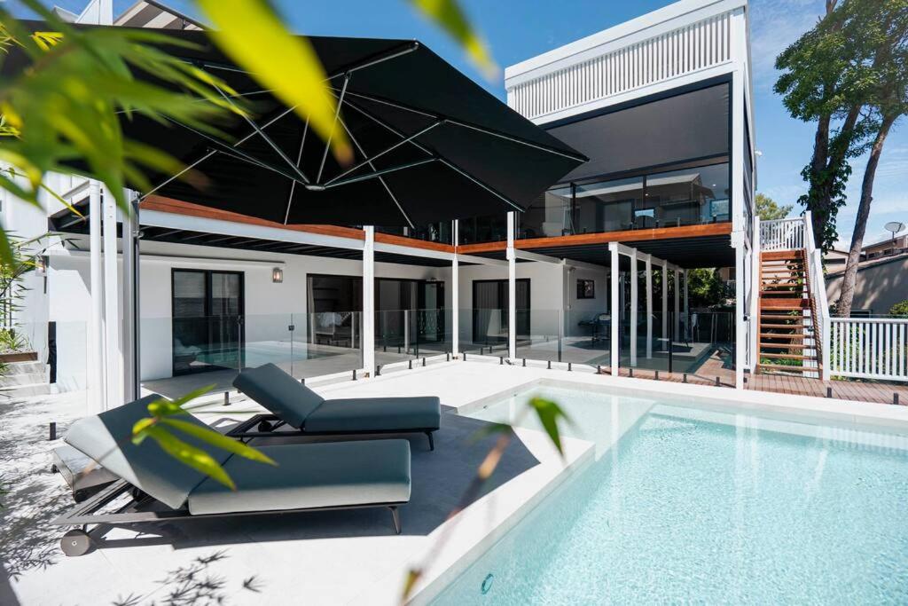 Sunset Lagoon Noosa Luxury with Stunning Views