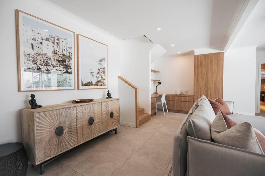 Sunset Lagoon Noosa Luxury with Stunning Views