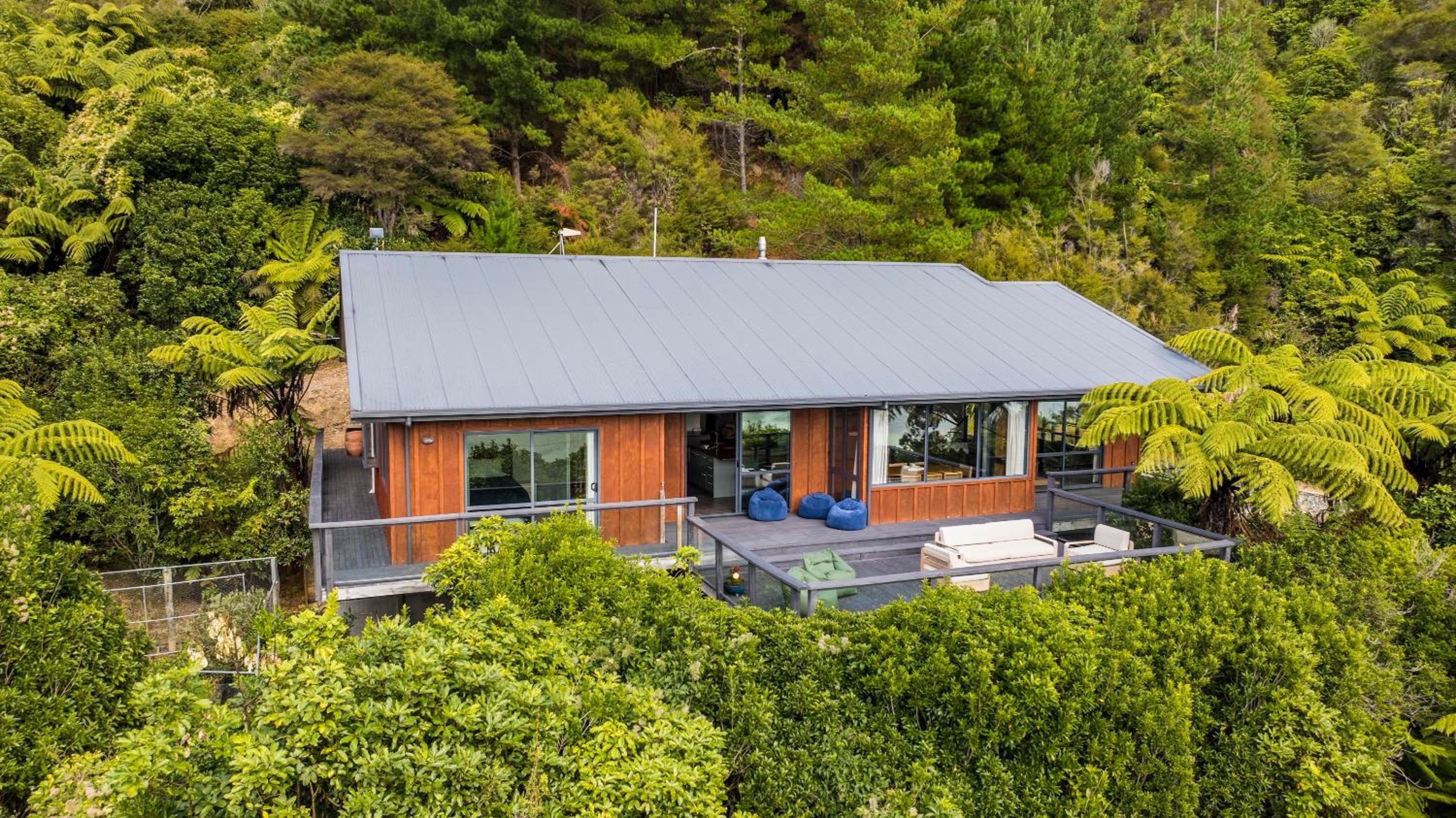 Tepuia Daze - Havelock Holiday Home view 4