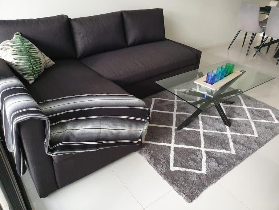 Luxurious Modern 2 Bedroom 2 Bathroom Apartment