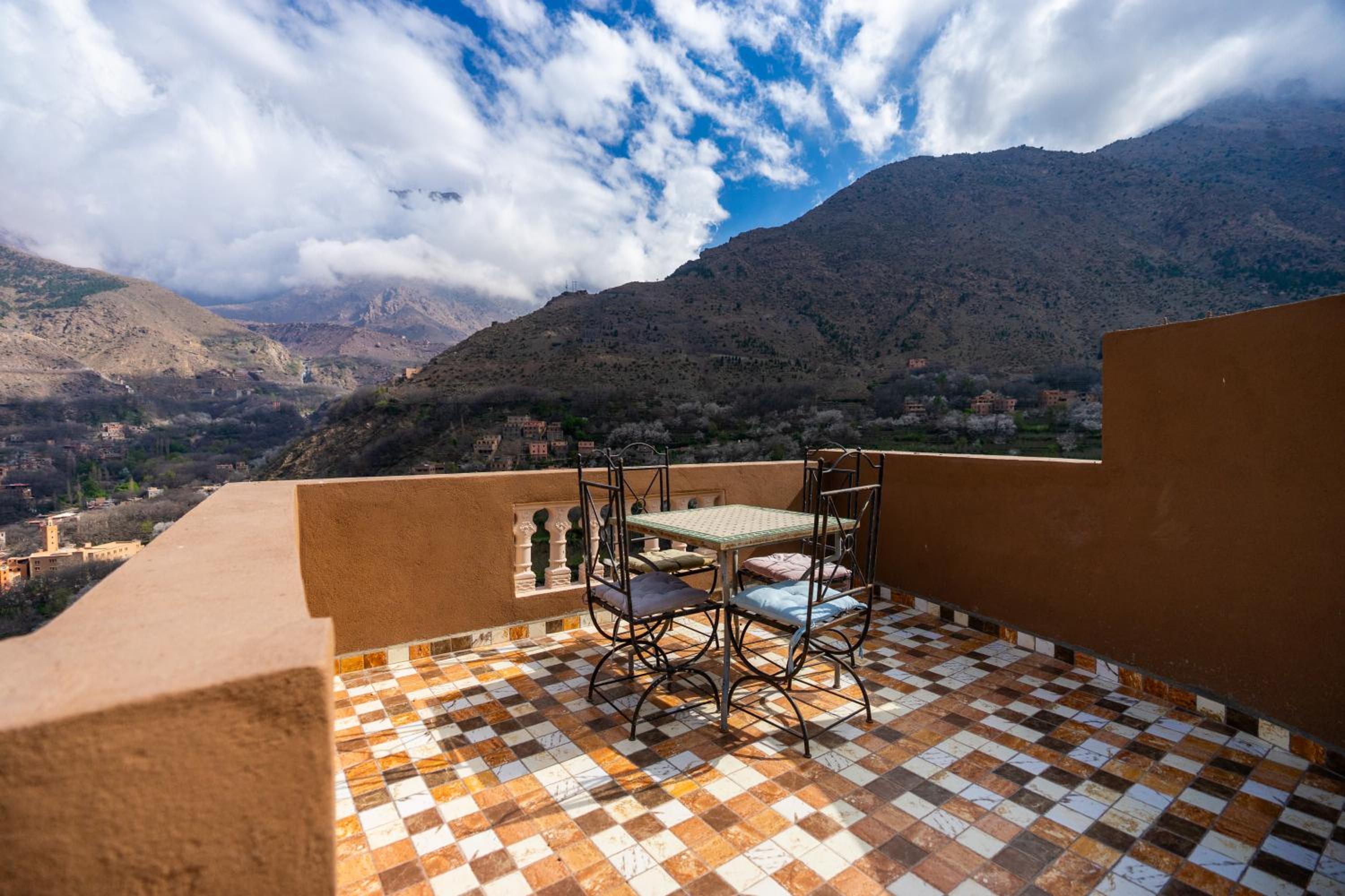 balance & terrace