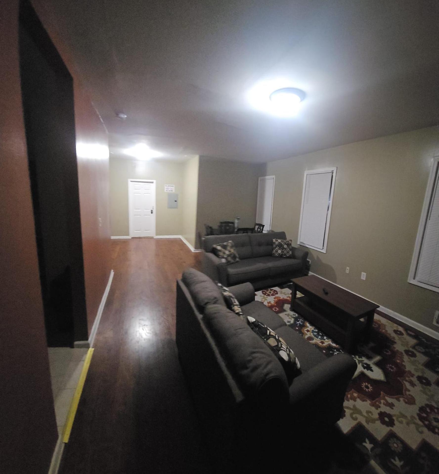 Newark Vacations - Staycation Haven Room - Property Image 10