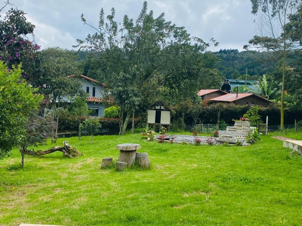 Espectacular Casa Finca en el Corazon de Santa Elena
