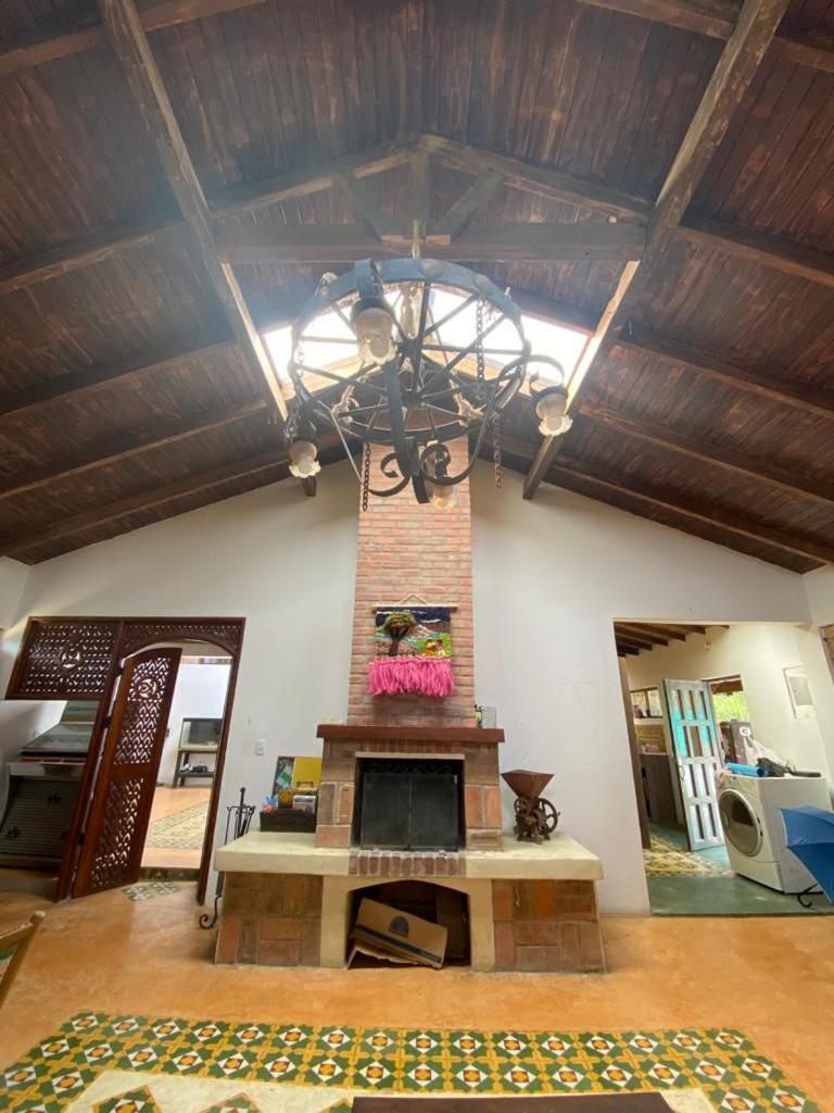 Espectacular Casa Finca en el Corazon de Santa Elena