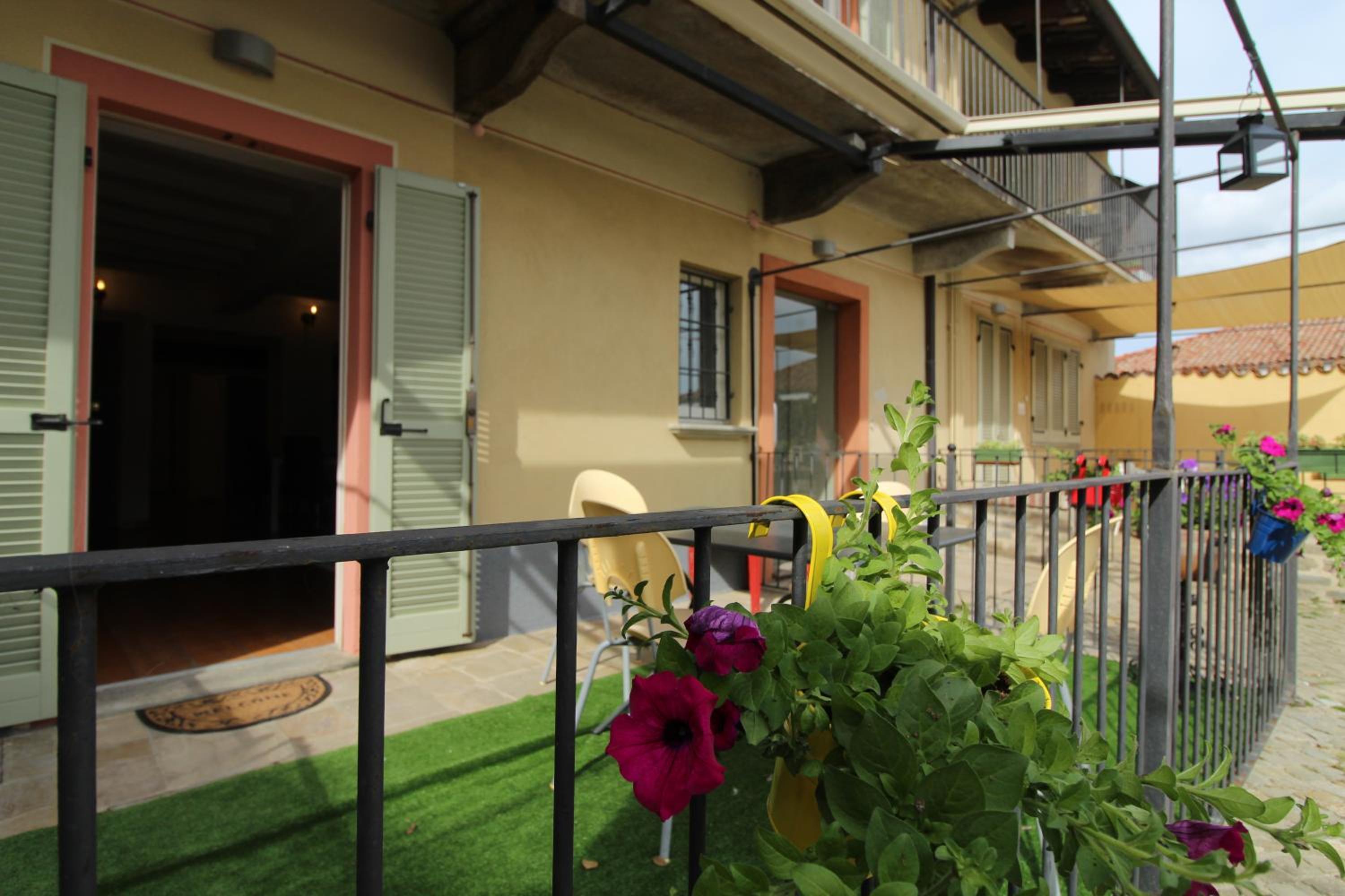 sofy house en La Morra — balance & terrace
