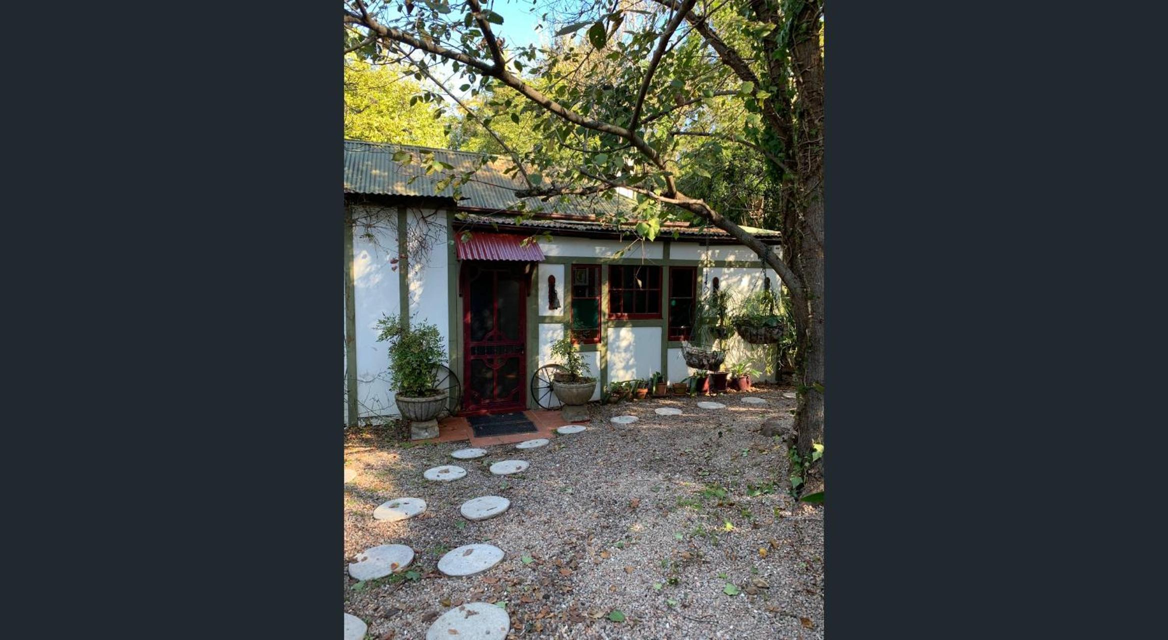 Garden studio