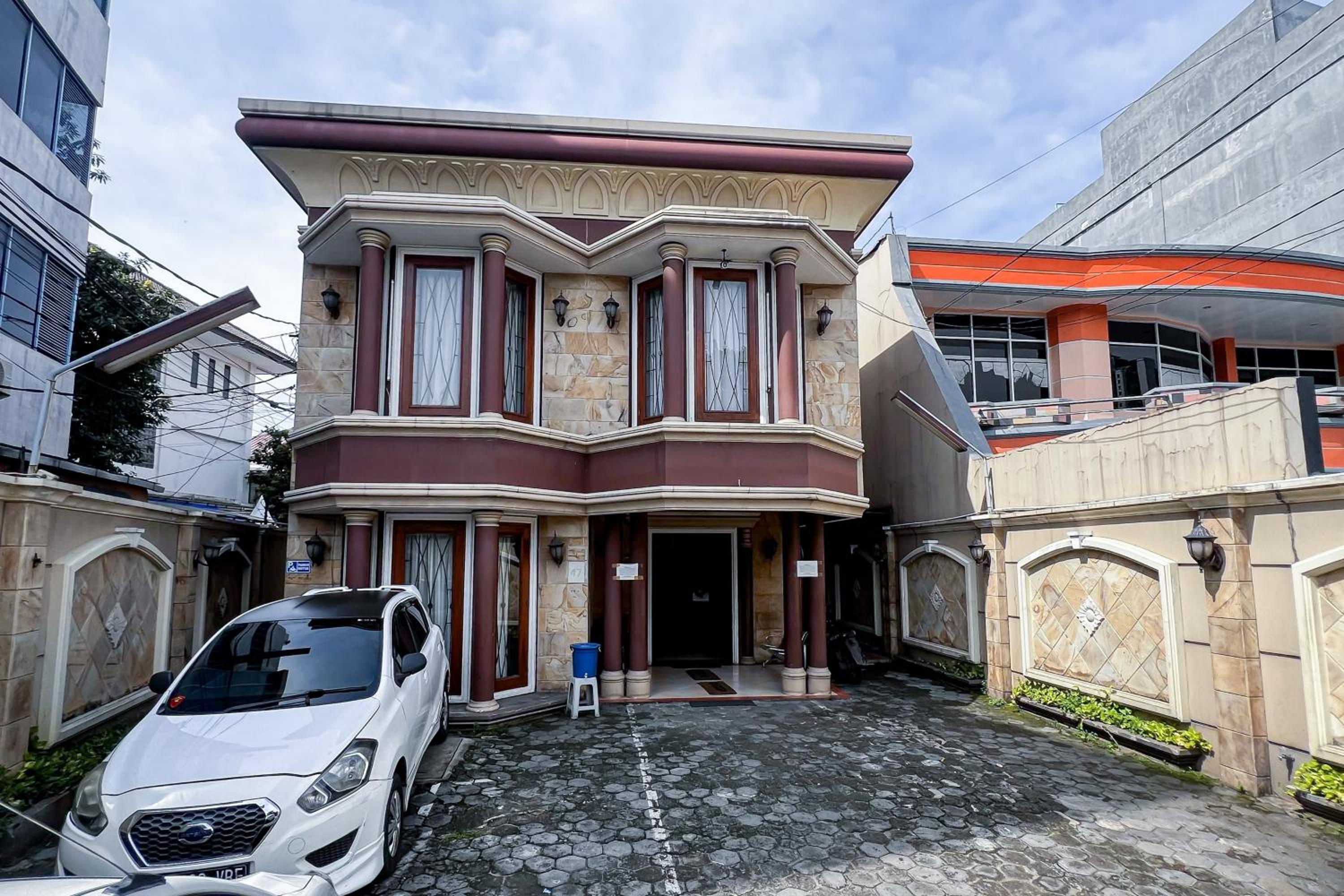 House Of Livina Mitra RedDoorz