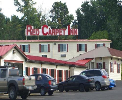 Hotel Red Carpet Inn Syracuse Airport - Image 1