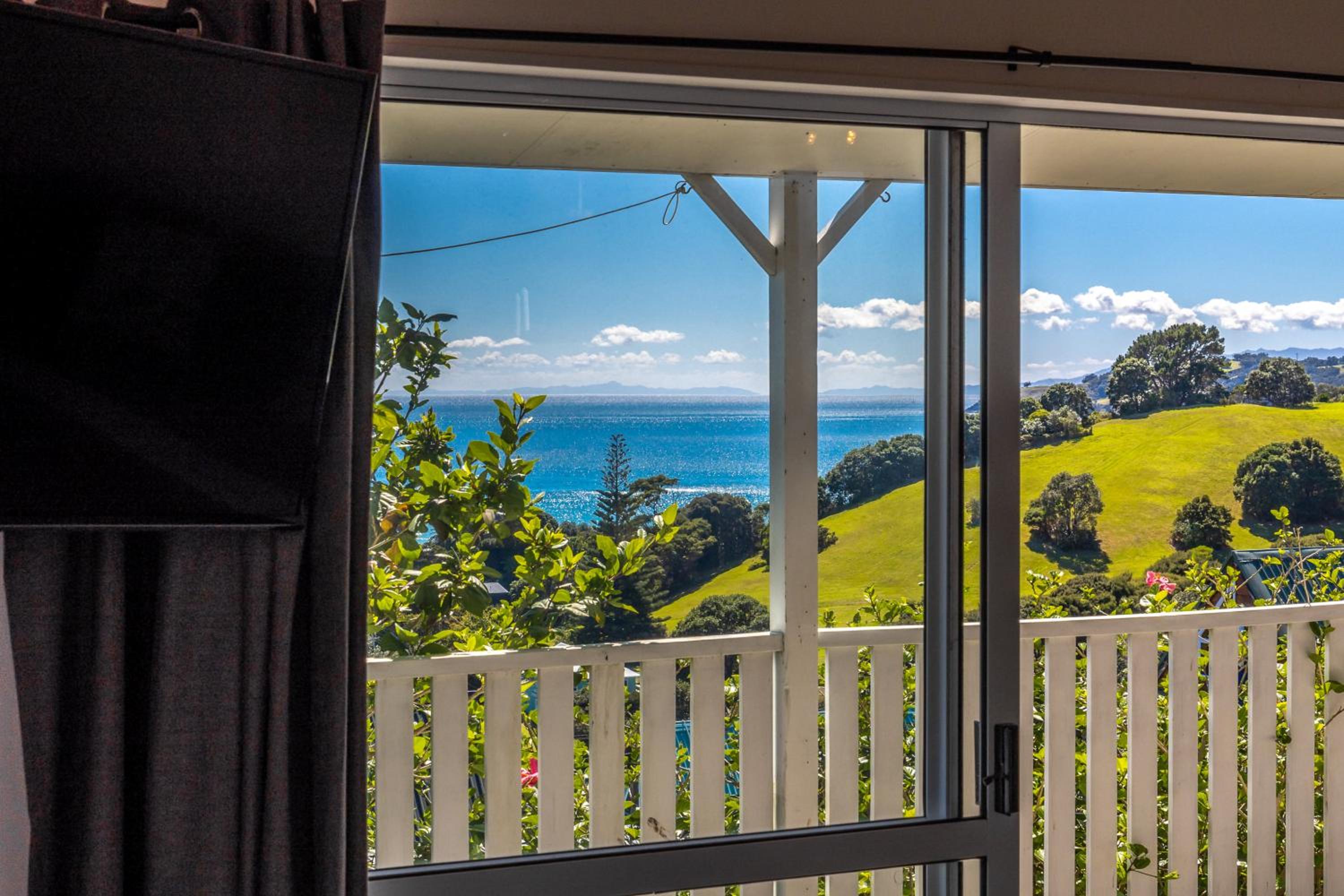 Oceanview Magic - Onetangi Holiday Home