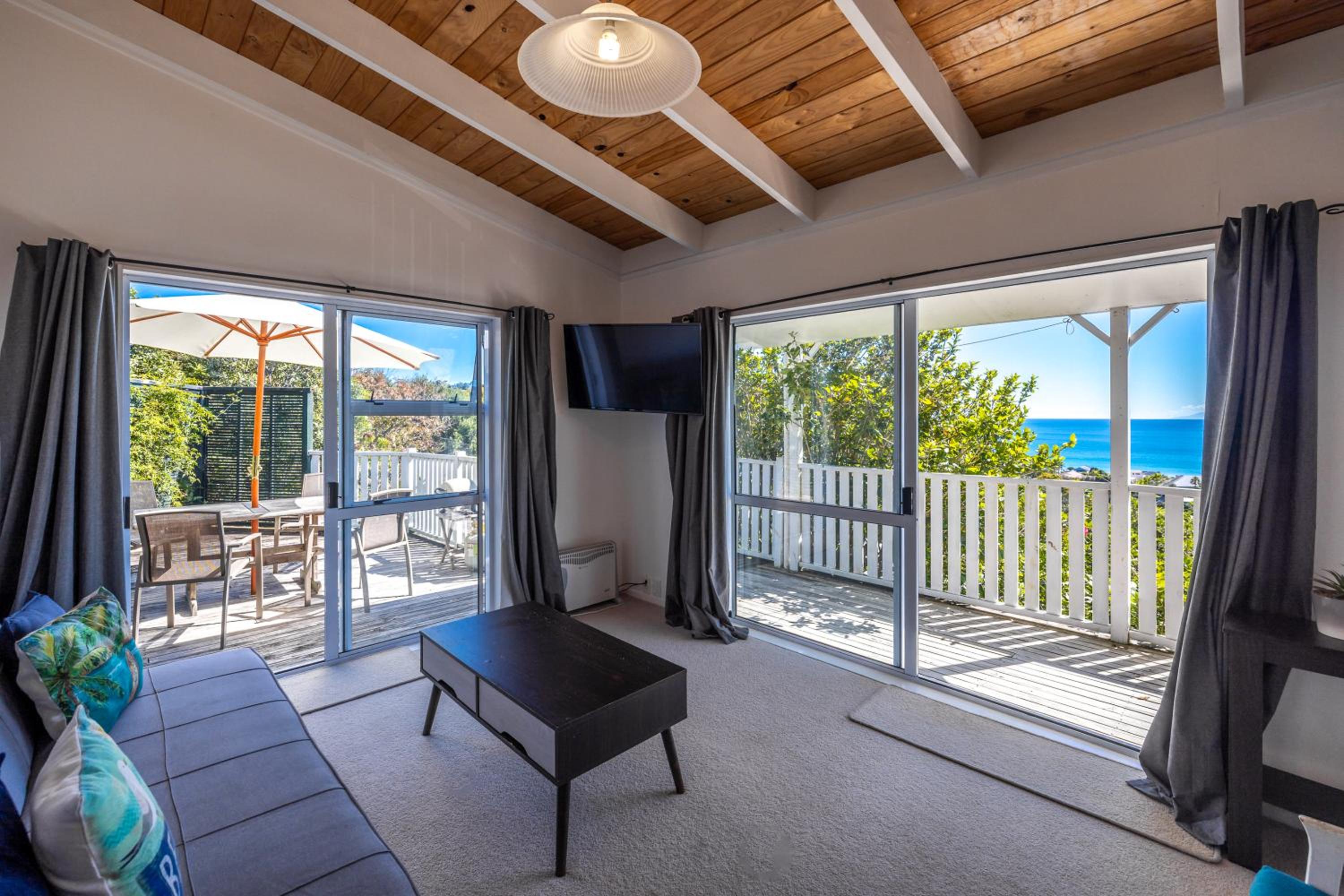 Oceanview Magic - Onetangi Holiday Home