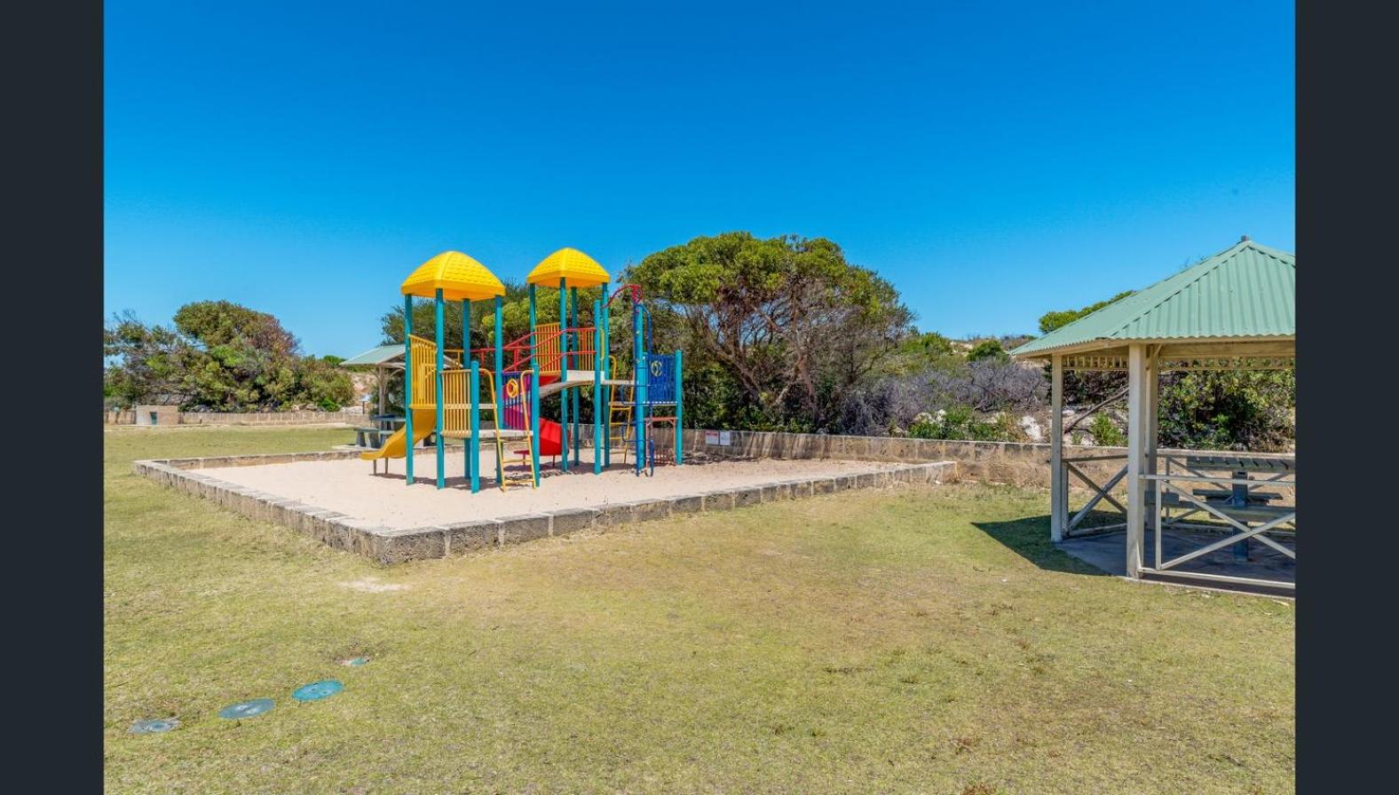 Townhouse 7 - Located at FOOTPRINTS PRESTON BEACH RESORT