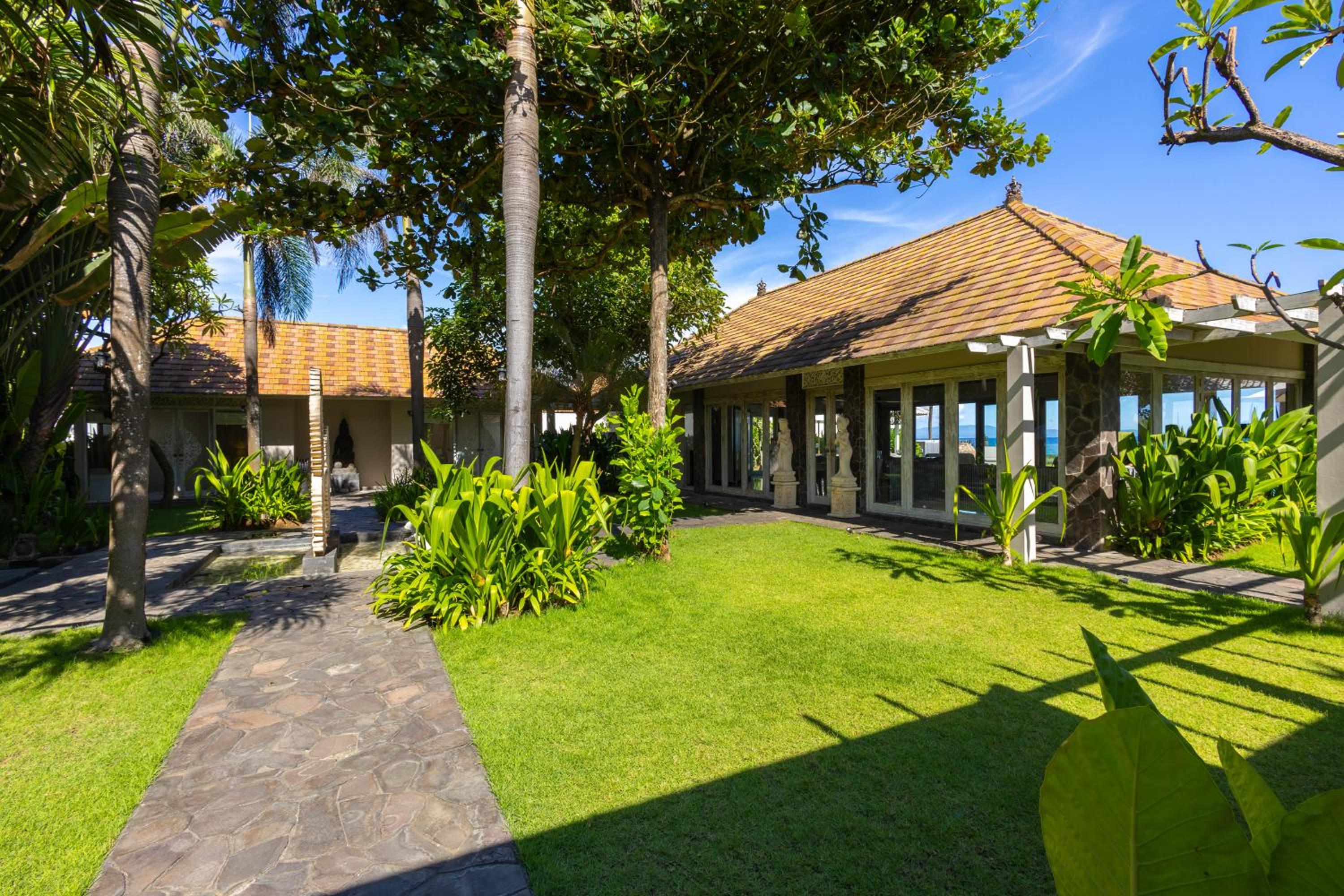 The Royal Purnama Luxury Villas - Adults Only