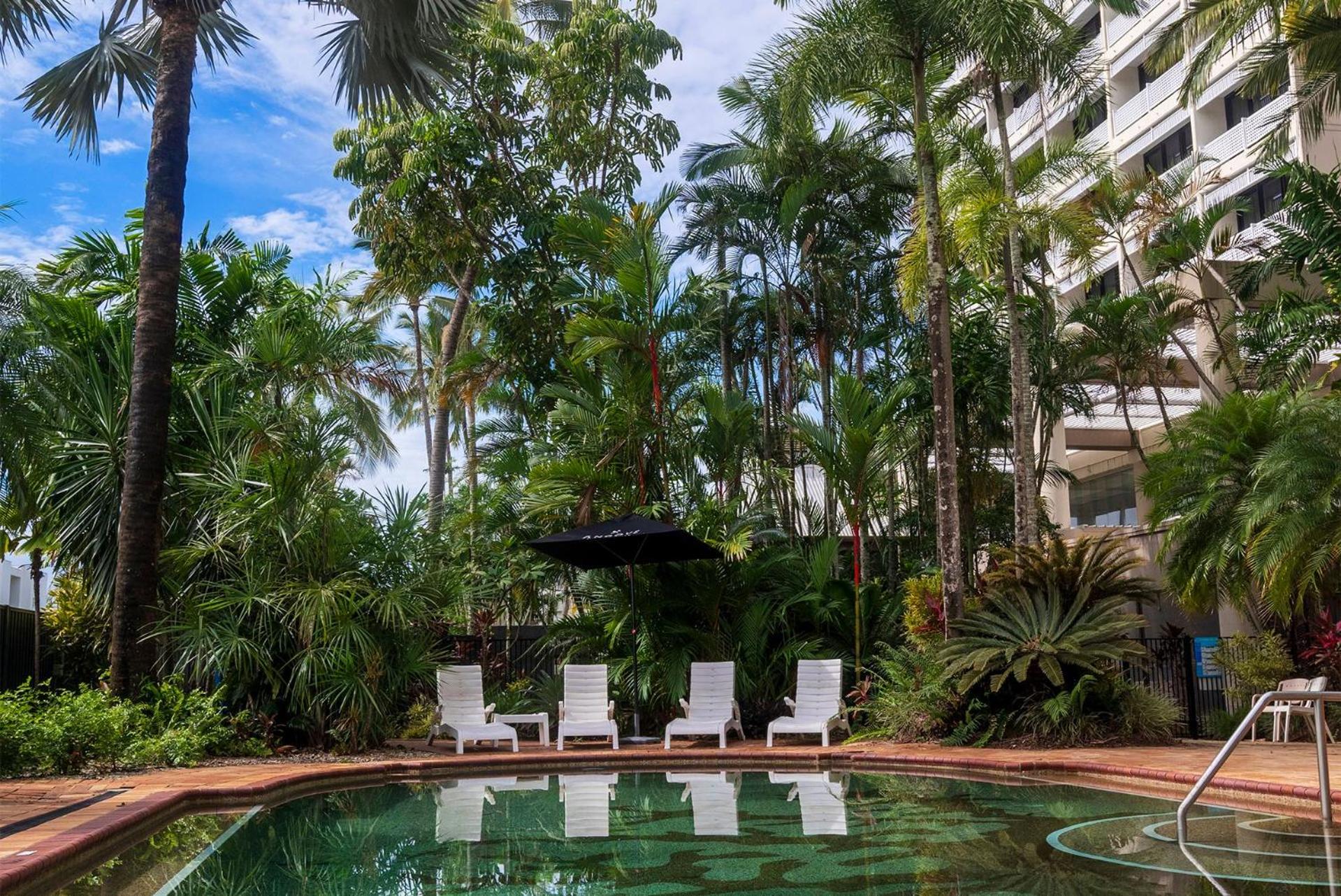 Belle Escapes 101 Rydges Plaza Esplanade with Panoramic Ocean Views