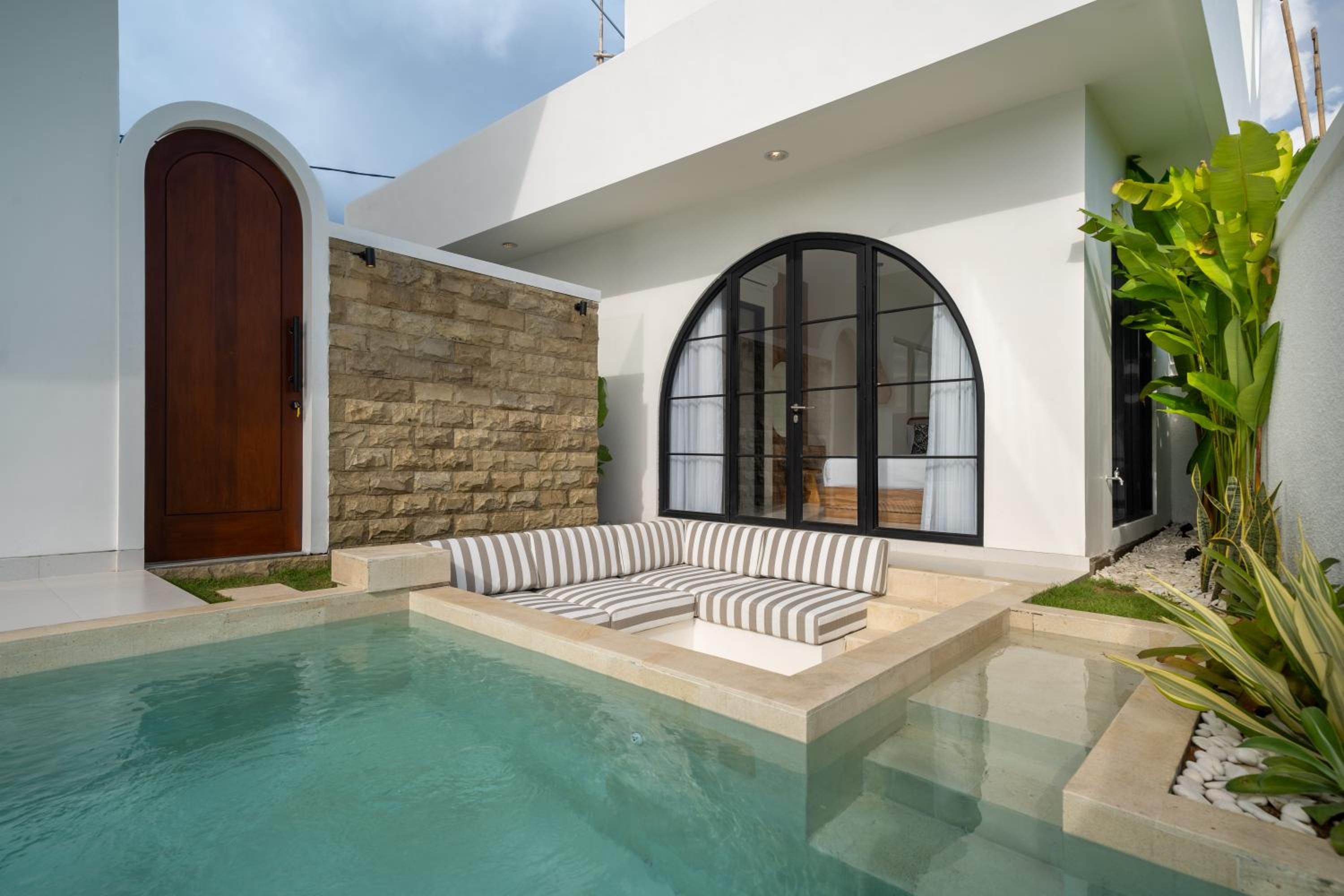 Villa Meadow 2 Modern Sophistication 2 BR Villa in Central Canggu view 3
