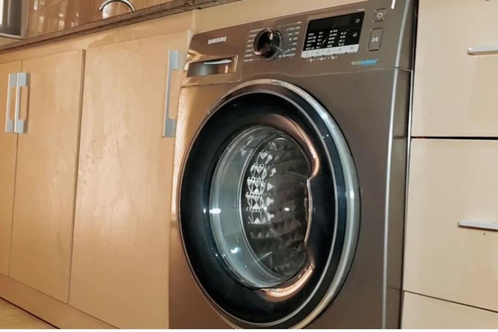 3 bedrooms with Modern Amenities