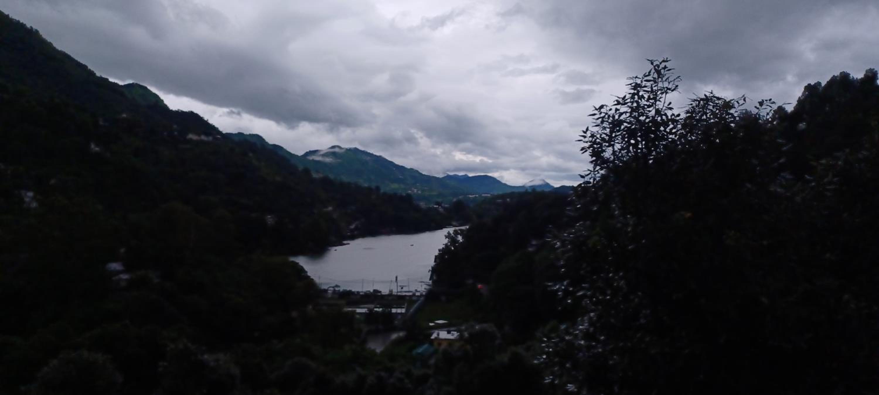 Himalayan Magpie Homestay Bhimtal view 4