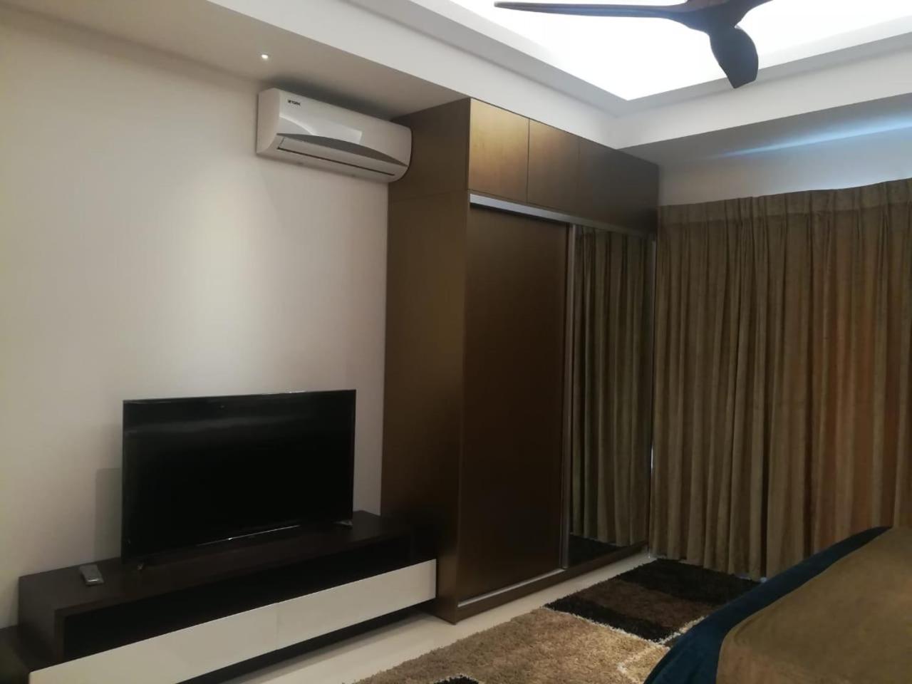 Studio Apt