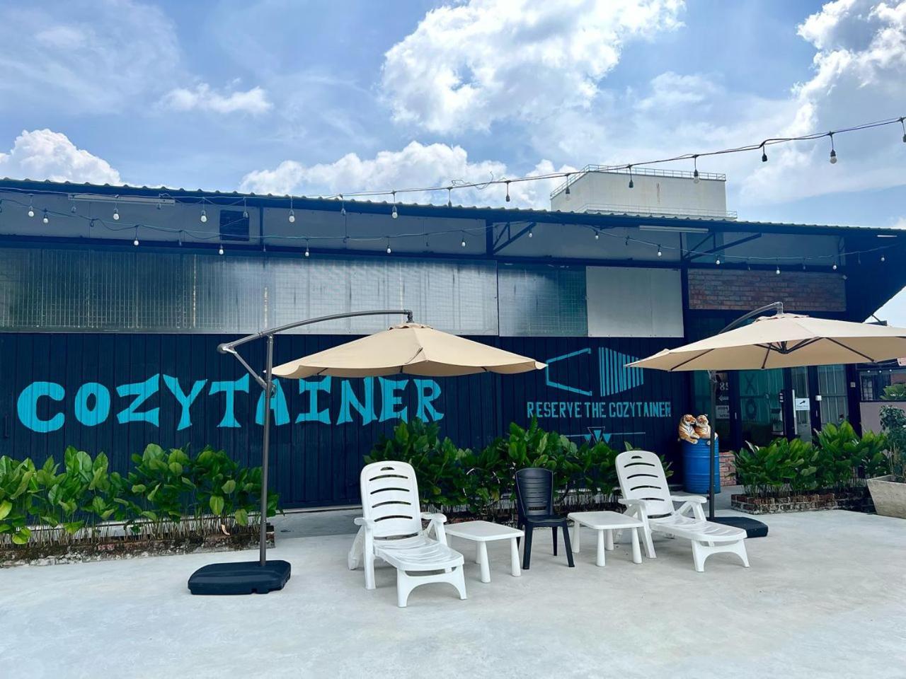 Reserve The Cozytainer photo 4
