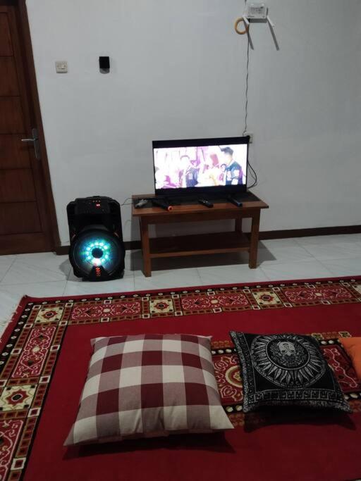 Villa Srikandi Near Lembang Zoo view 5