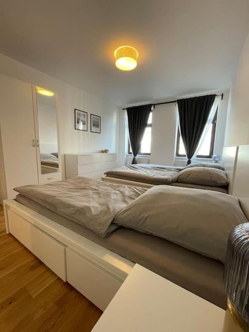 #modernes wohnen im historischen Altbau 3 OG links